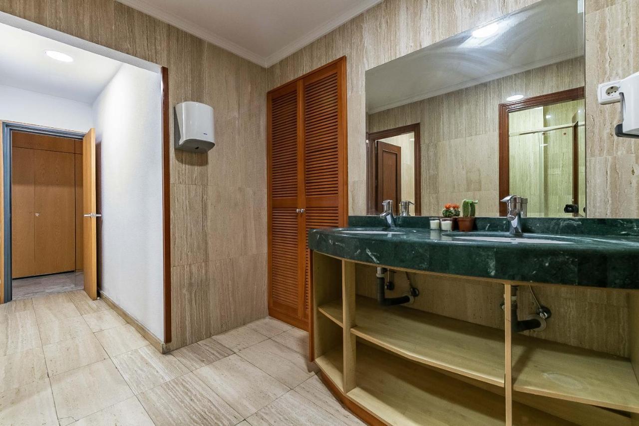 Grand Soho Ofihouse Malaga Leilighet Eksteriør bilde